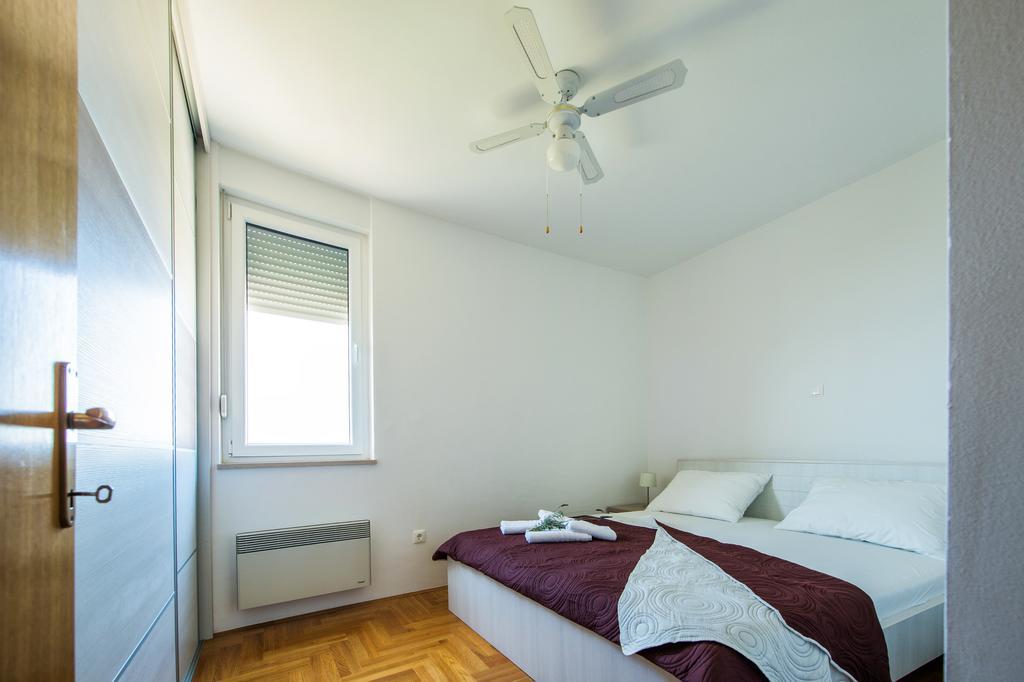 Apartment Dominik Podstrana Luaran gambar